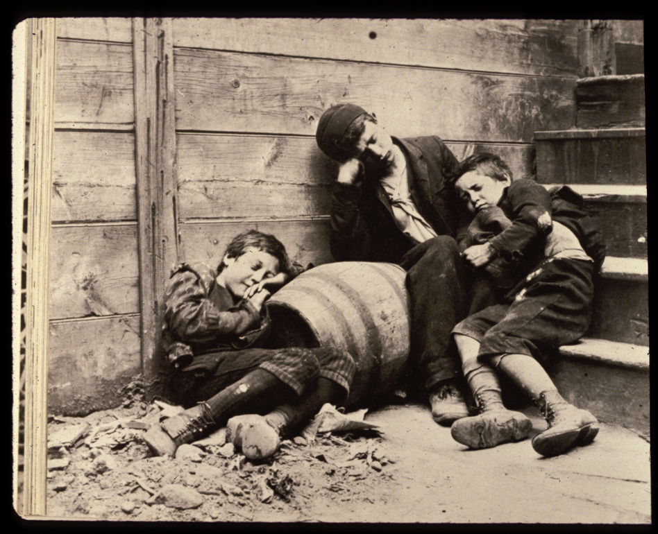 Riis, scene in tenement, 1890.
