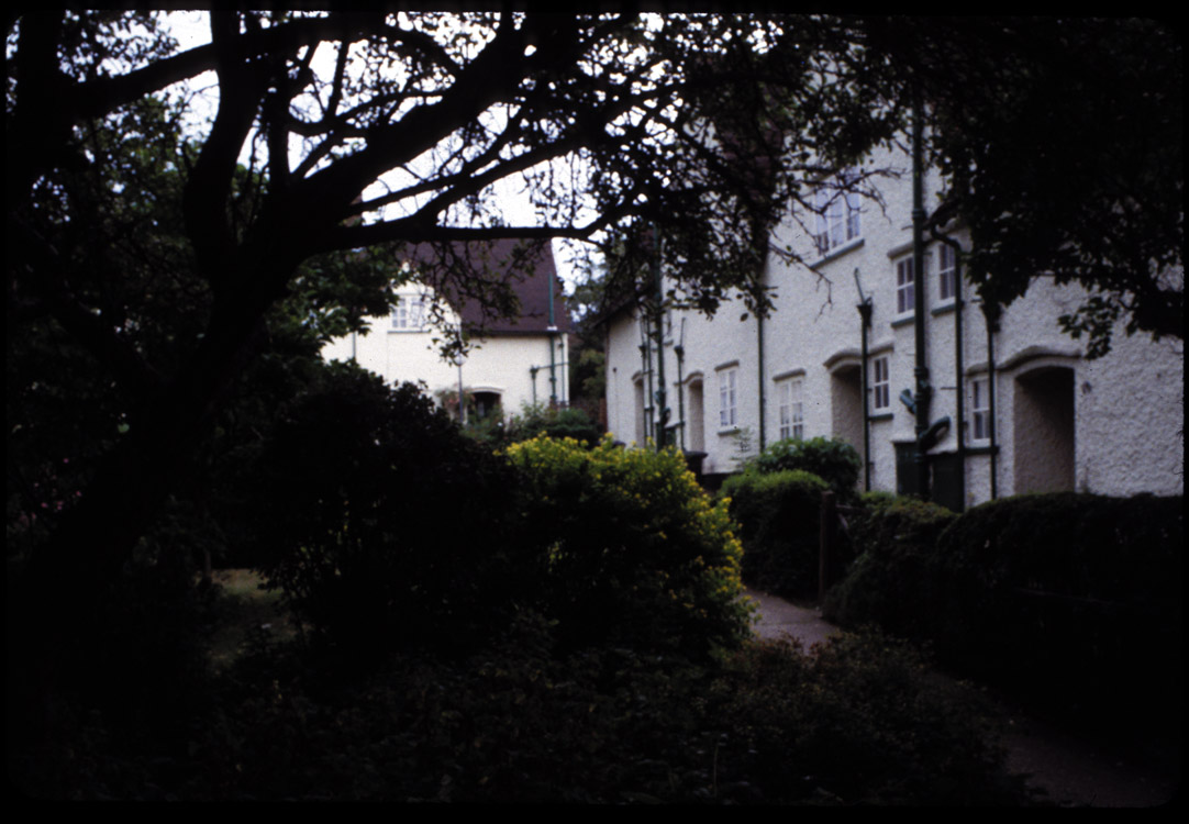 Letchworth-shared greenspace near set-back houses, July '01.