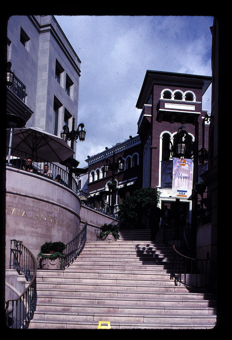 Beverly Hills, CA, pseudo-Italian hill town of 2 Rodeo Dr, 11/98.