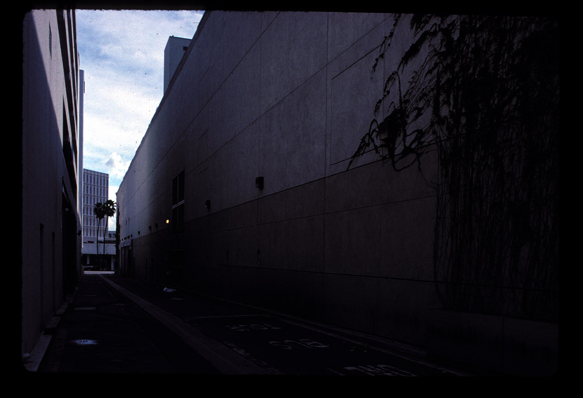 Beverly Hills, CA, rear alley of 2 Rodeo Dr. tour bus parking, 11/98.