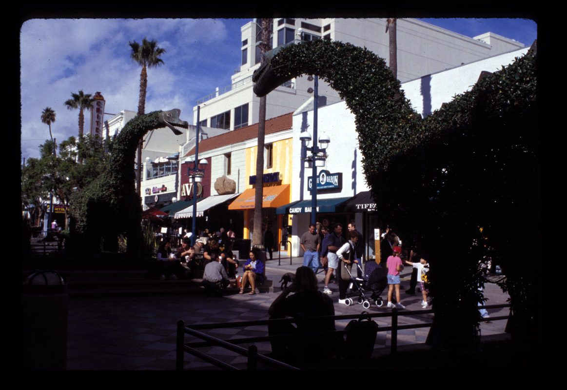 Santa Monica, CA, 3rd St. Promenade, dinosaur topiary, 11/98.