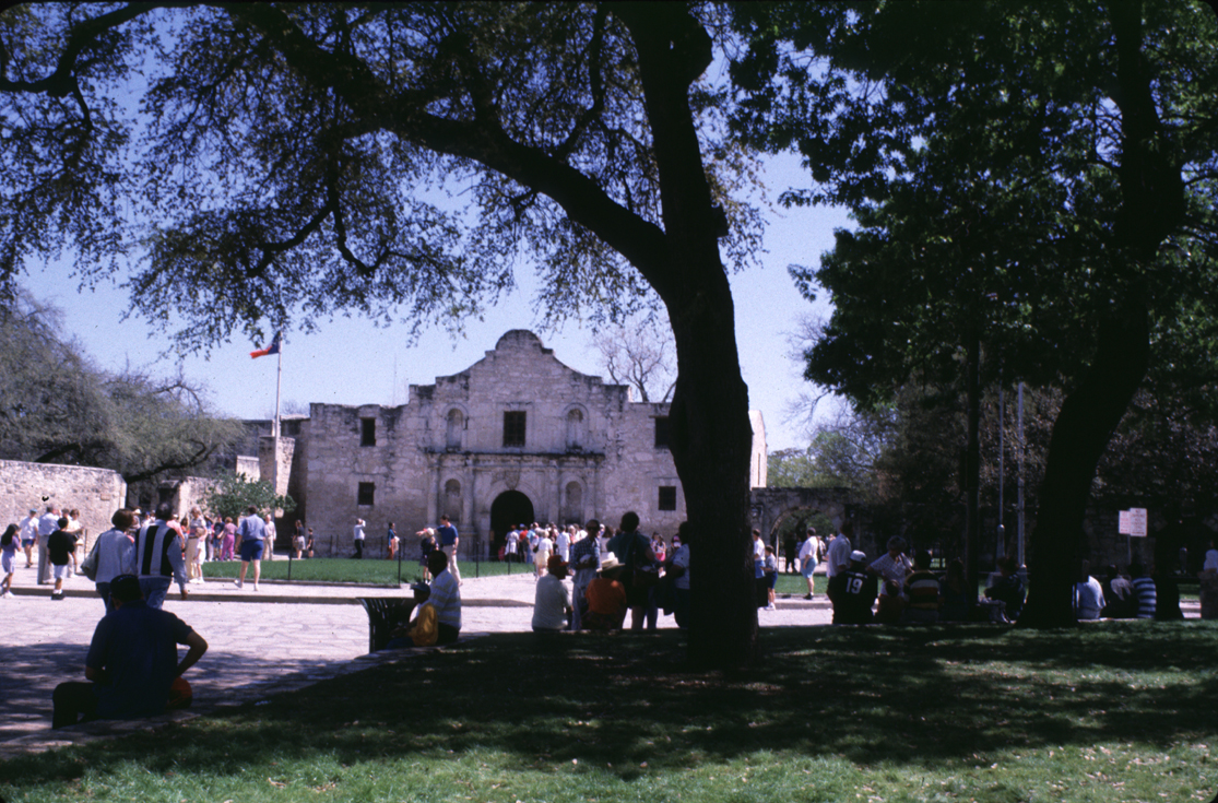 The Alamo (San Antonio mission), 1994 view.