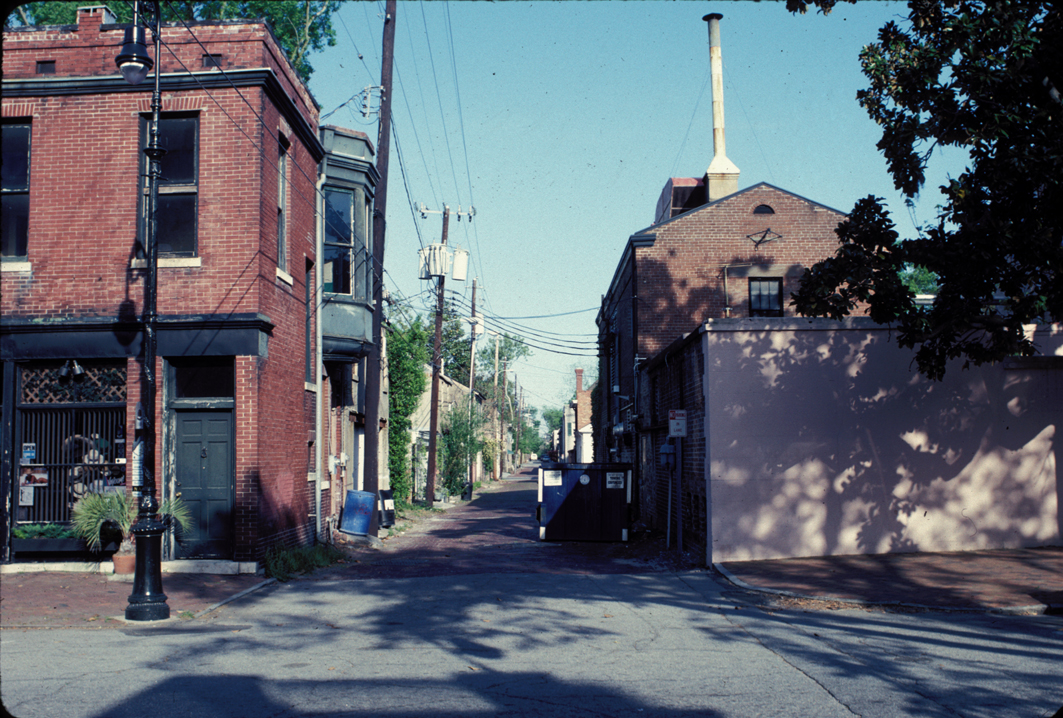 Slave-supporting alleys, Savannah 1993.