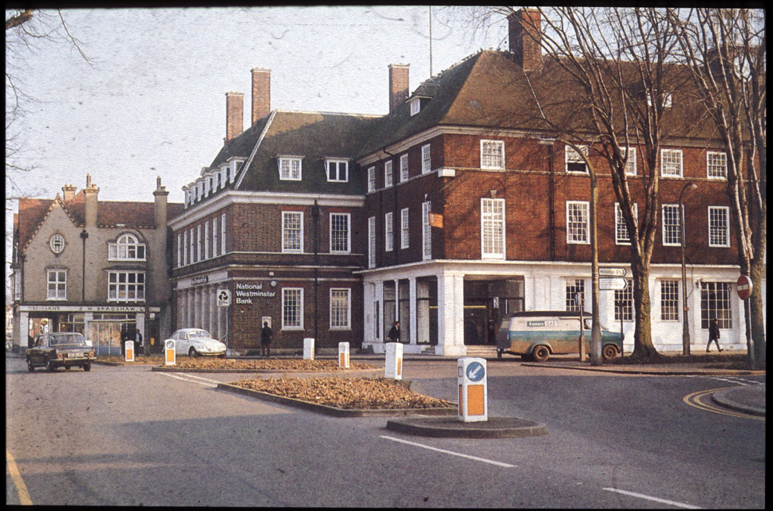 Letchworth-a central shopping street, July '01.