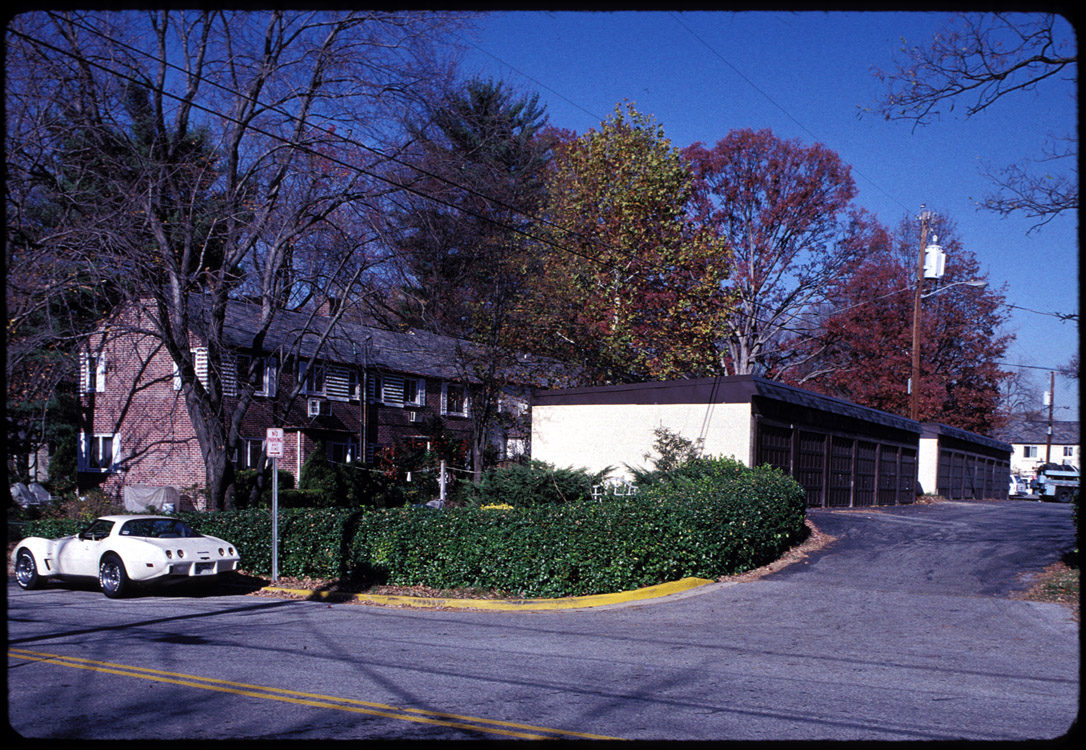 Greenbelt, vehicle court, 11/99.