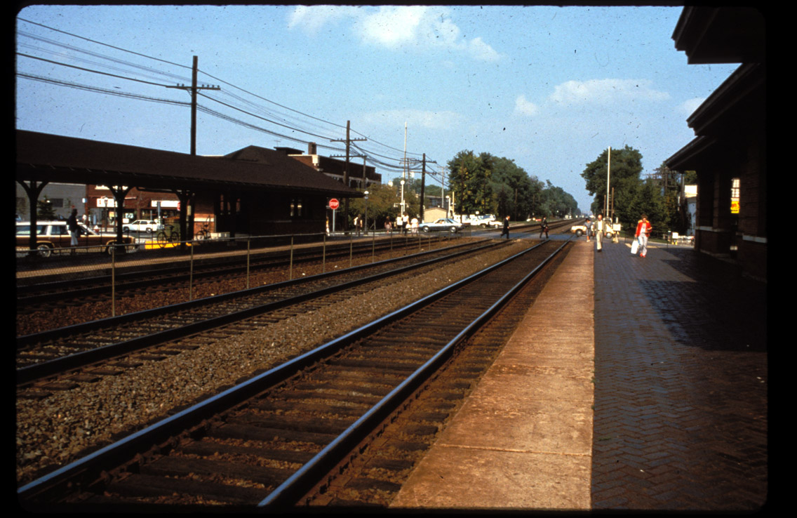 View of Riverside rail station (L. Craig, early 1990s).