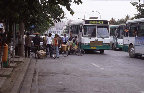 ϵĽͨ¹ʡ[Minor accident on a street in Kunming.]