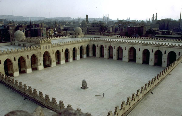 View of the courtyard of the mosque (after restoration).