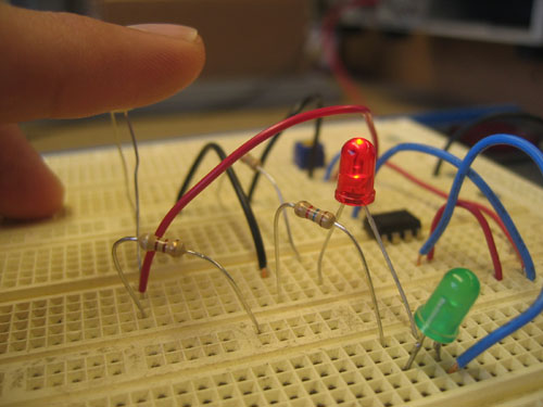 Light sensing circuit response when no light strikes the photocell.