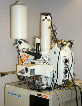 Photo of an electron microprobe.