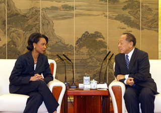 A photograph of Secretary Condoleezza Rice meeting with Chinese Foreign Minister Li Zhao Xing.
