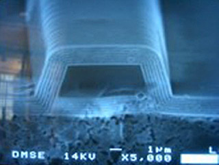 Microscope photo of end view of a multi-layered waveguide.