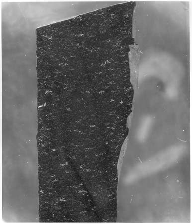 Photo closeup of fractured casting.