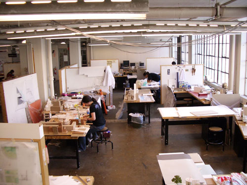 An overview of the studio.