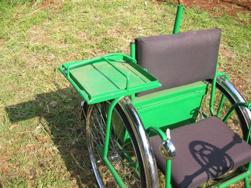 Photo of tray in side position.